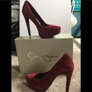 Jessica Simpson Francesca Shark Tooth Pumps